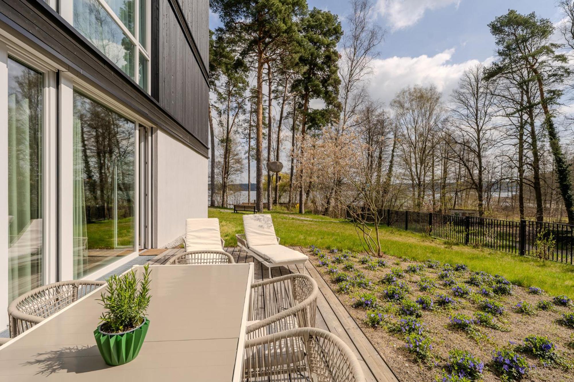 Marina Maisonette Seeblick Mit Pool Und Sauna Bad Saarow Luaran gambar